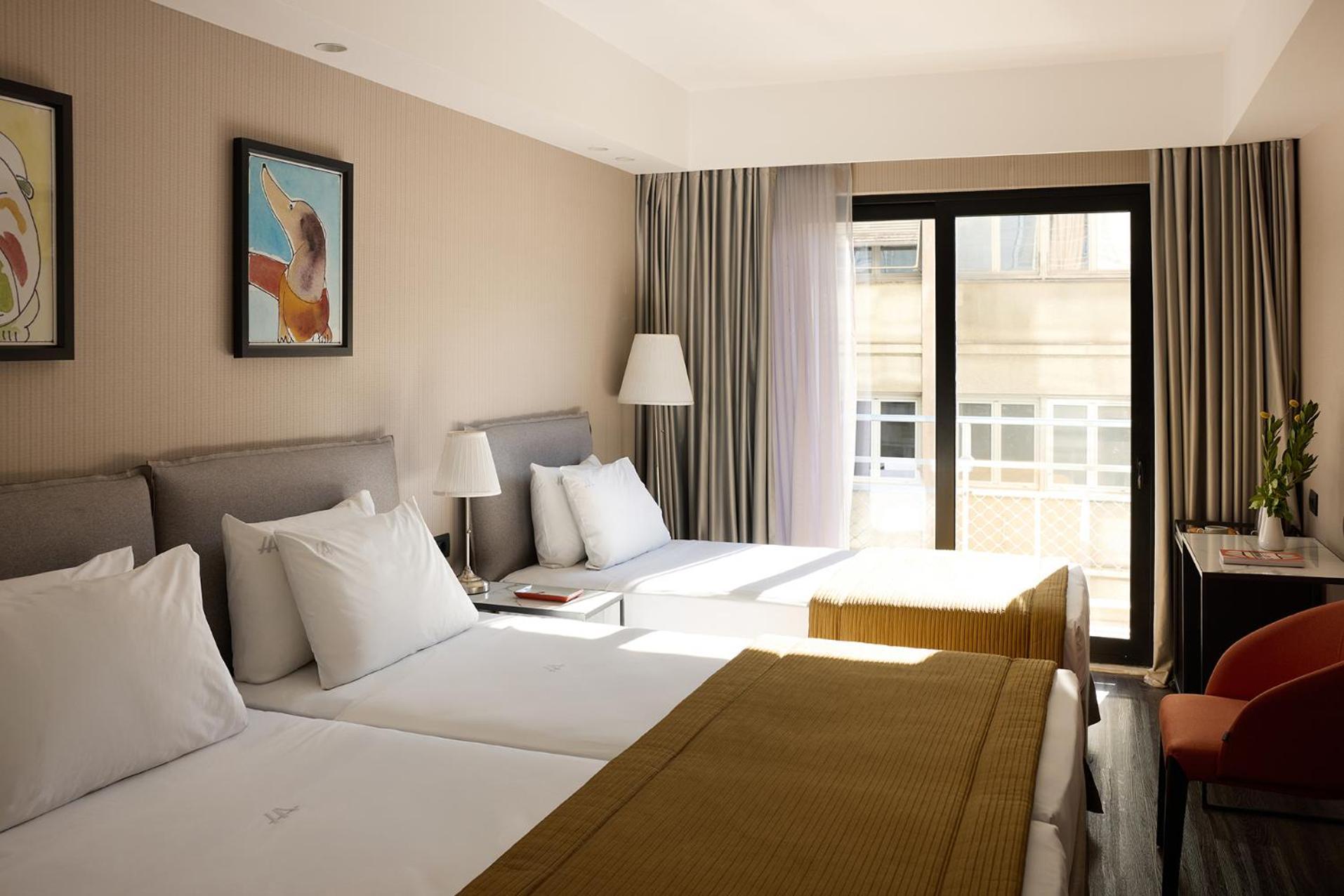 Classic Triple Room,1641010677:JPEG