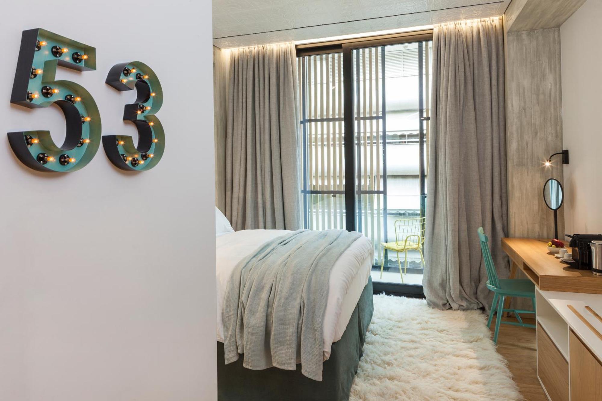 Double Room City View Boulevard